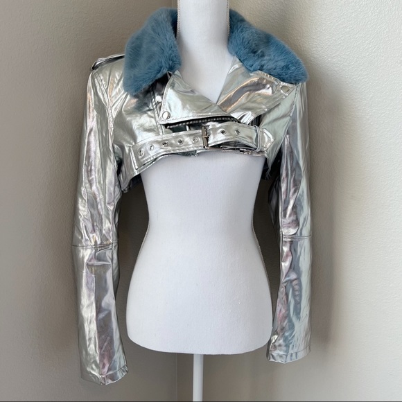 Poster Grl X Dolls Kill Frosty Queen cropped moto jacket size XL NWT - Picture 1 of 12